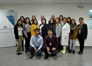 Jóvenes universitarios presentan estudio sobre el proyecto de responsabilidad social Tambos Pesqueros de Diamante