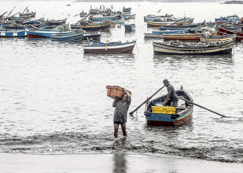Pescadores artesanales piden defender las 5 millas
