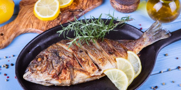 Covid-19: qué alimentos debes consumir y cuáles evitar para mantener las defensas altas