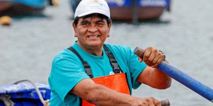 Conoce la historia de los pescadores artesanales que conservan los recursos marinos en Ancón