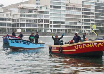 Ancón: pescadores artesanales recogen 2 toneladas de residuos del fondo marino de esa bahía