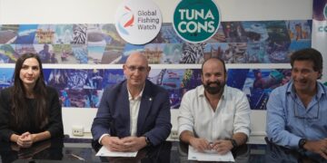 Miembros de Fundación TUNACONS se comprometen con la transparencia de la iniciativa mundial Global Fishing Watch