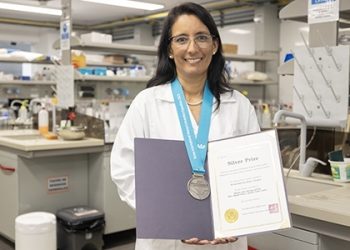 Investigadora fue premiada por su patente “‘Pellets’ de conchas y langostinos que absorben metales pesados en agua”