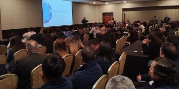 Líderes sindicales del sector acuícola analizaron el futuro de la industria