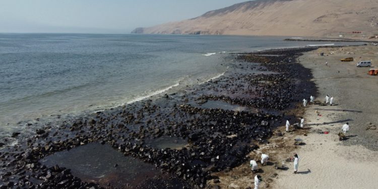 Ventanilla: se cumplen dos años del derrame de petróleo y aún no se inicia rehabilitación ambiental