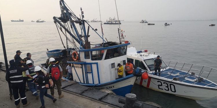 Ejecutivo aprobó sanciones para quienes cometan el delito de construcción ilegal de embarcaciones