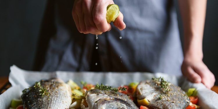 Conoce el país sudamericano donde se consume más pescado: ¿será el Perú?