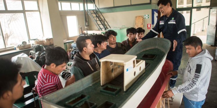 Produce capacitará a pescadores artesanales de ocho regiones en cursos de formalización y buenas prácticas