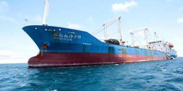 Barcos chinos en el mar peruano: drástica reducción de la pota alarma a pescadores en el norte