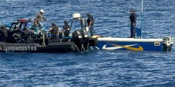 Tumbes: Marina de Guerra intervino embarcaciones ecuatorianas que pescaban ilegalmente