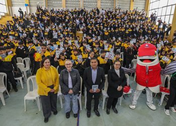 Sanipes nombró a 39 líderes escolares de inocuidad y sensibilizó a 2550 alumnos para prevenir ETAs en primer semestre del 2025