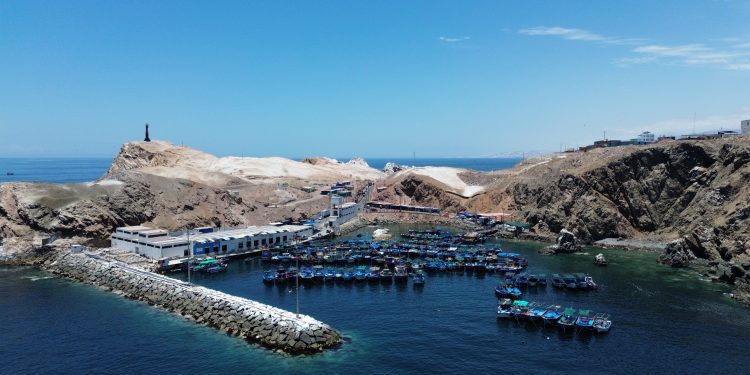 Arequipa: PRODUCE inicia mejoramiento del Desembarcadero Pesquero Artesanal de Faro Matarani con una inversión superior a S/ 39,5 millones