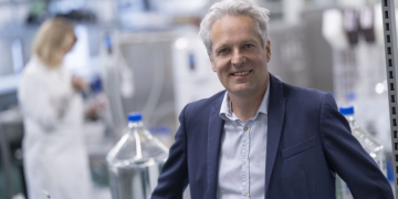 Llega a Chile tecnología para el control microbiológico del agua en la producción de peces